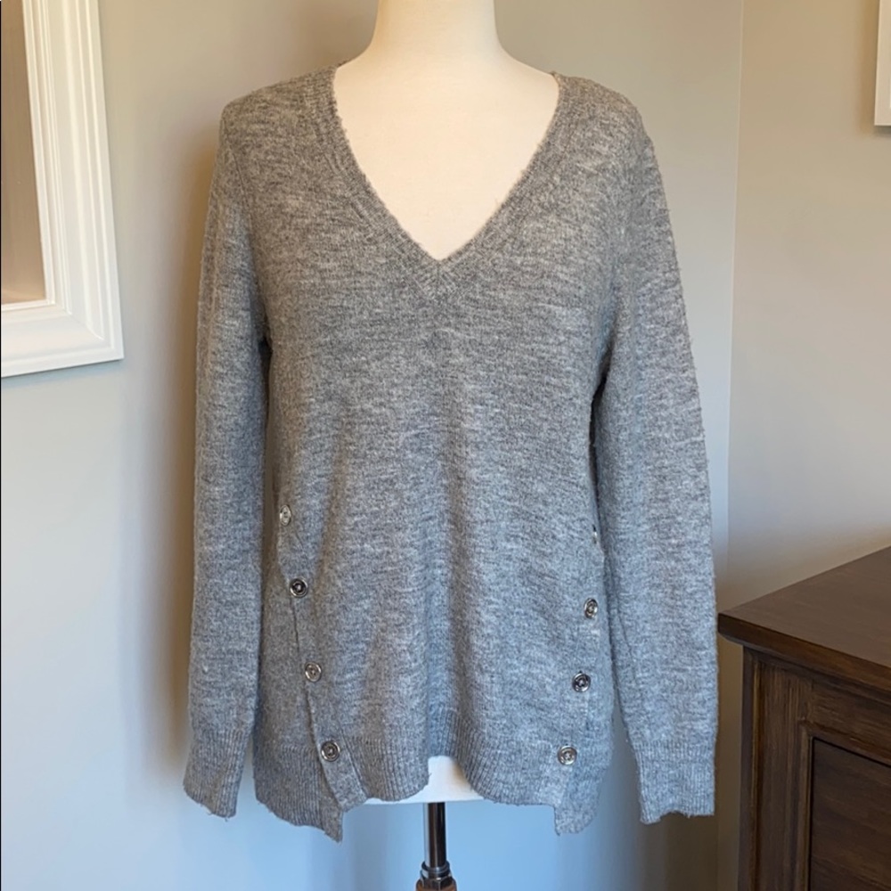 MICHAEL by Michael Kors Gray V Neck Hi Low Sweater